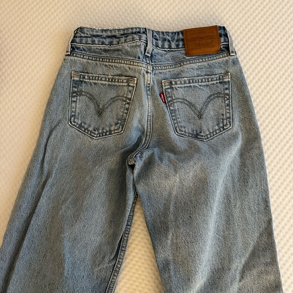 Levi's Low Rise Wide Leg Jeans